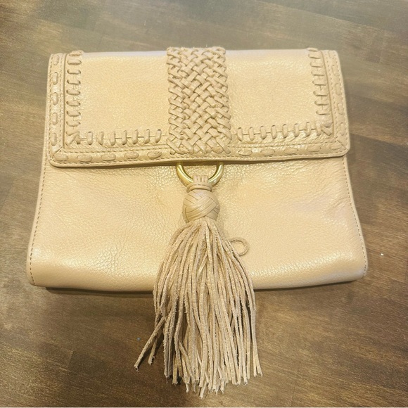 Alexis Hudson Handbags - Alexis Hudson tassel clutch